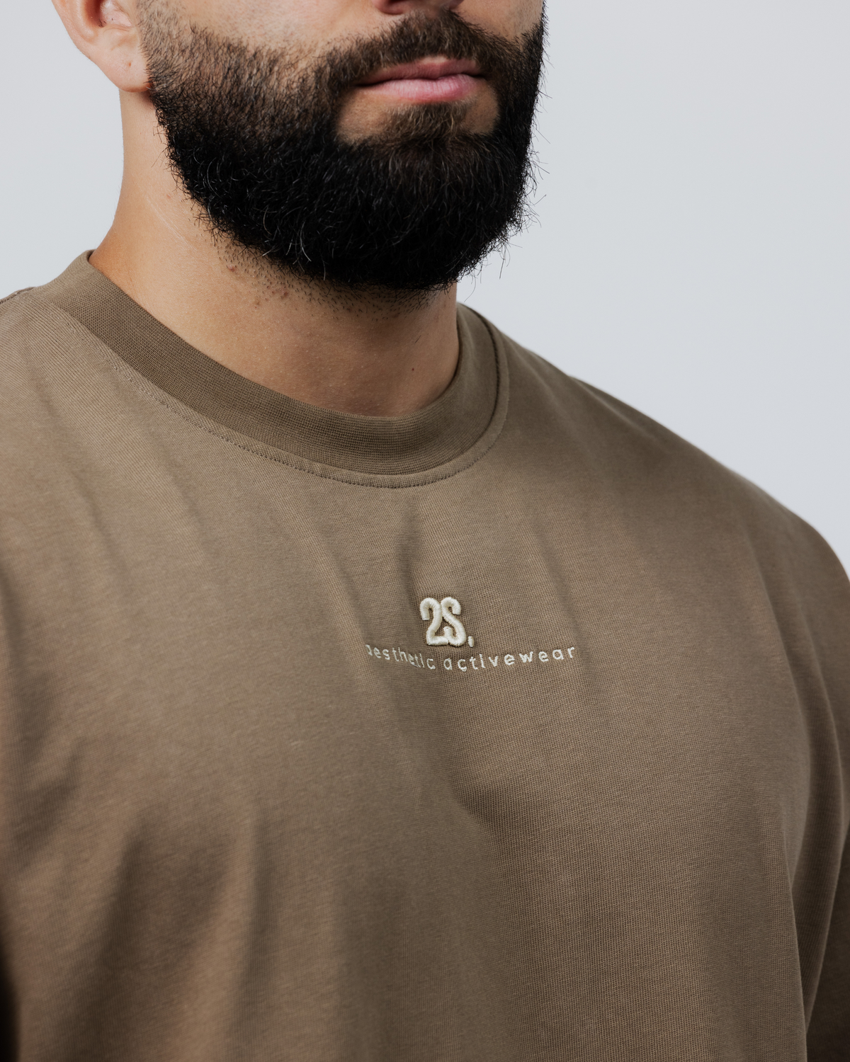 03/ Le T-Shirt. 385 - Taupe Two Spunky