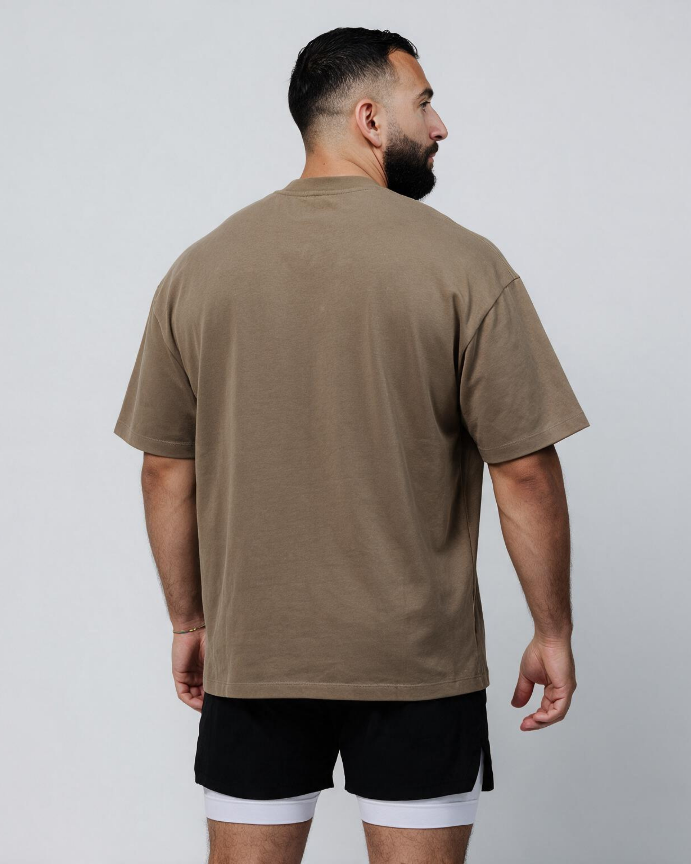 03/ Le T-Shirt Taupe. Two Spunky